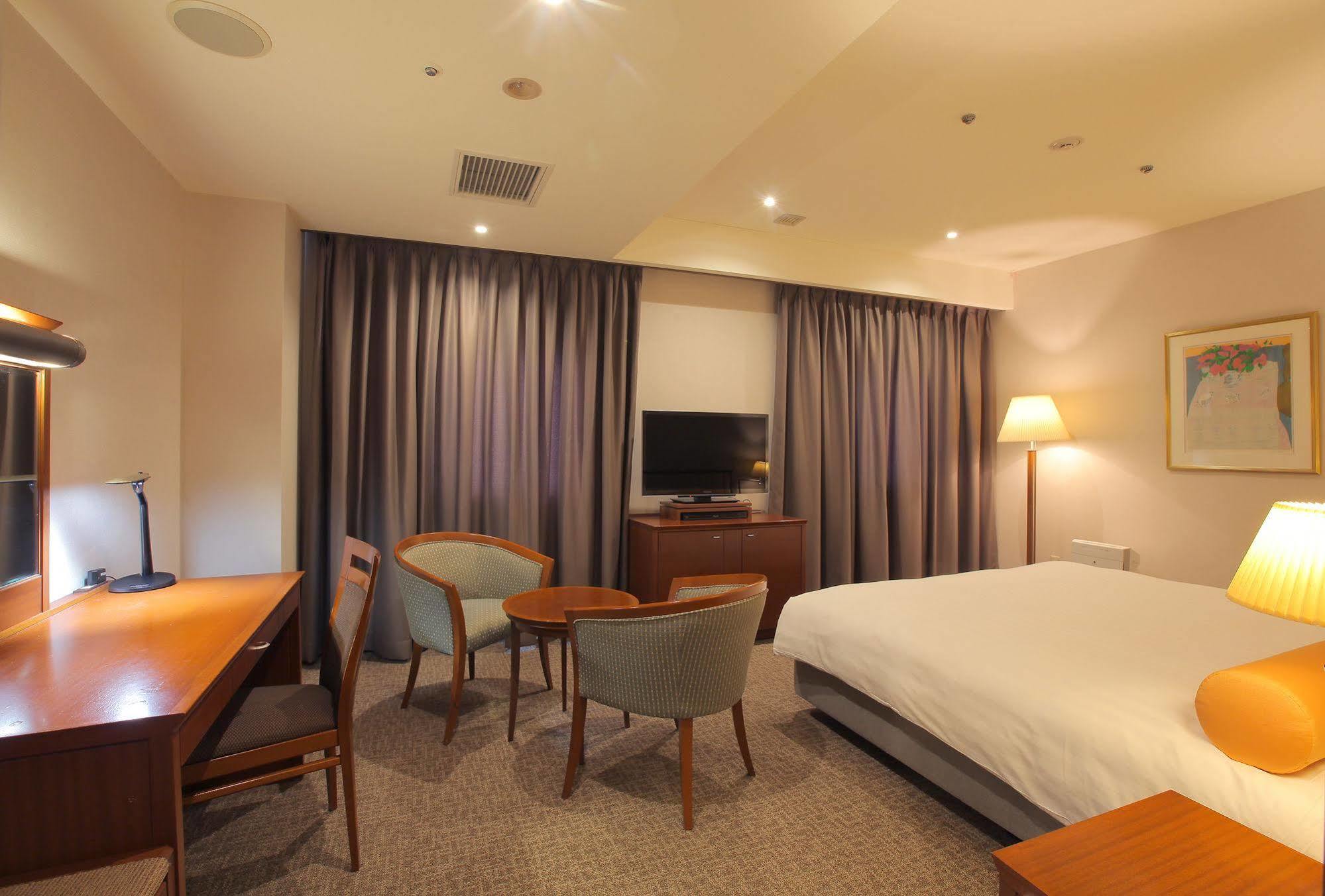 Odakyu Station Hotel Hon-אטסוגי מראה חיצוני תמונה