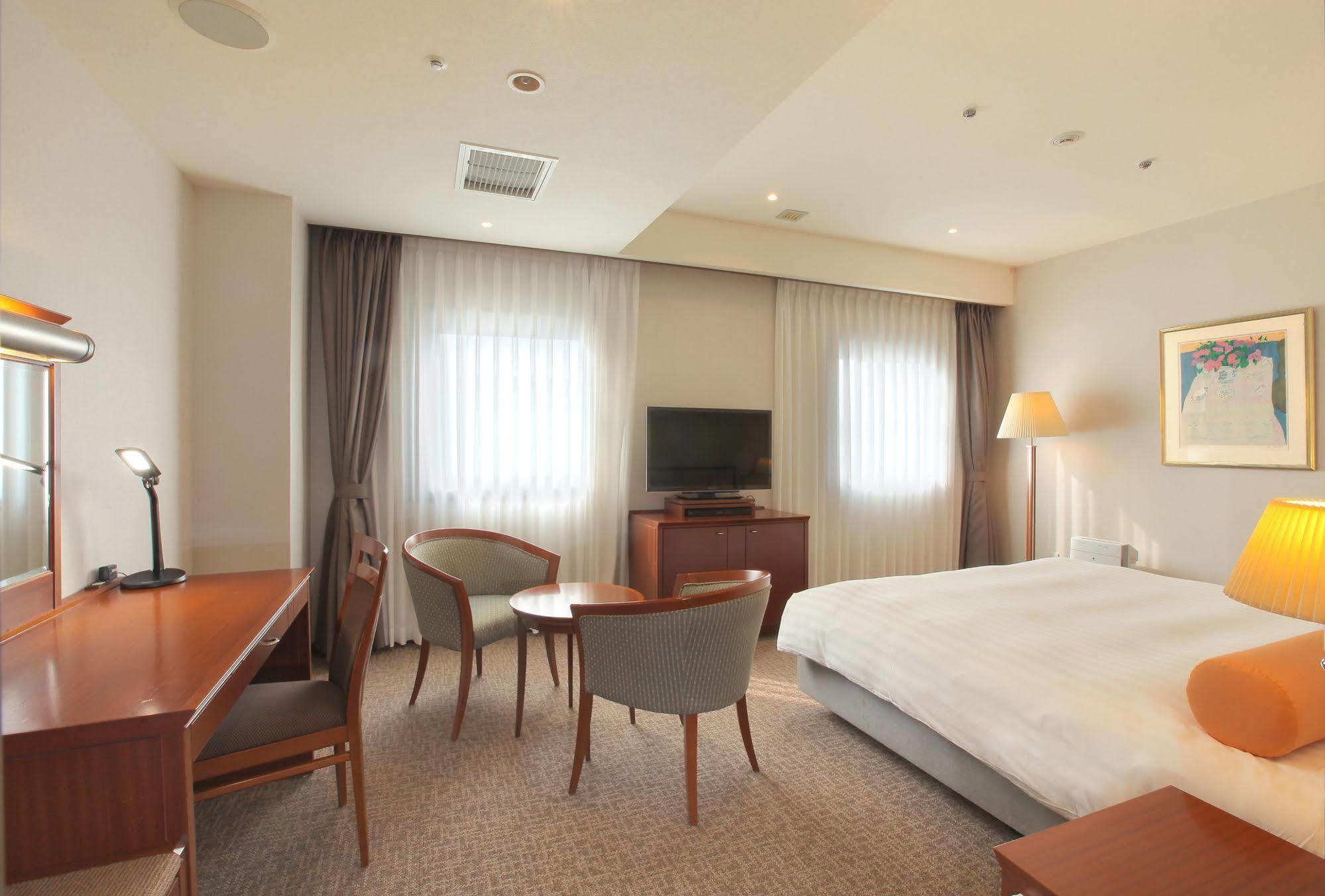 Odakyu Station Hotel Hon-אטסוגי מראה חיצוני תמונה